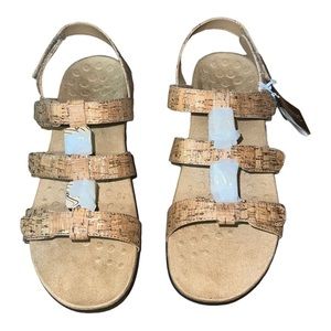 Vionic Amber sandals. Size 11.